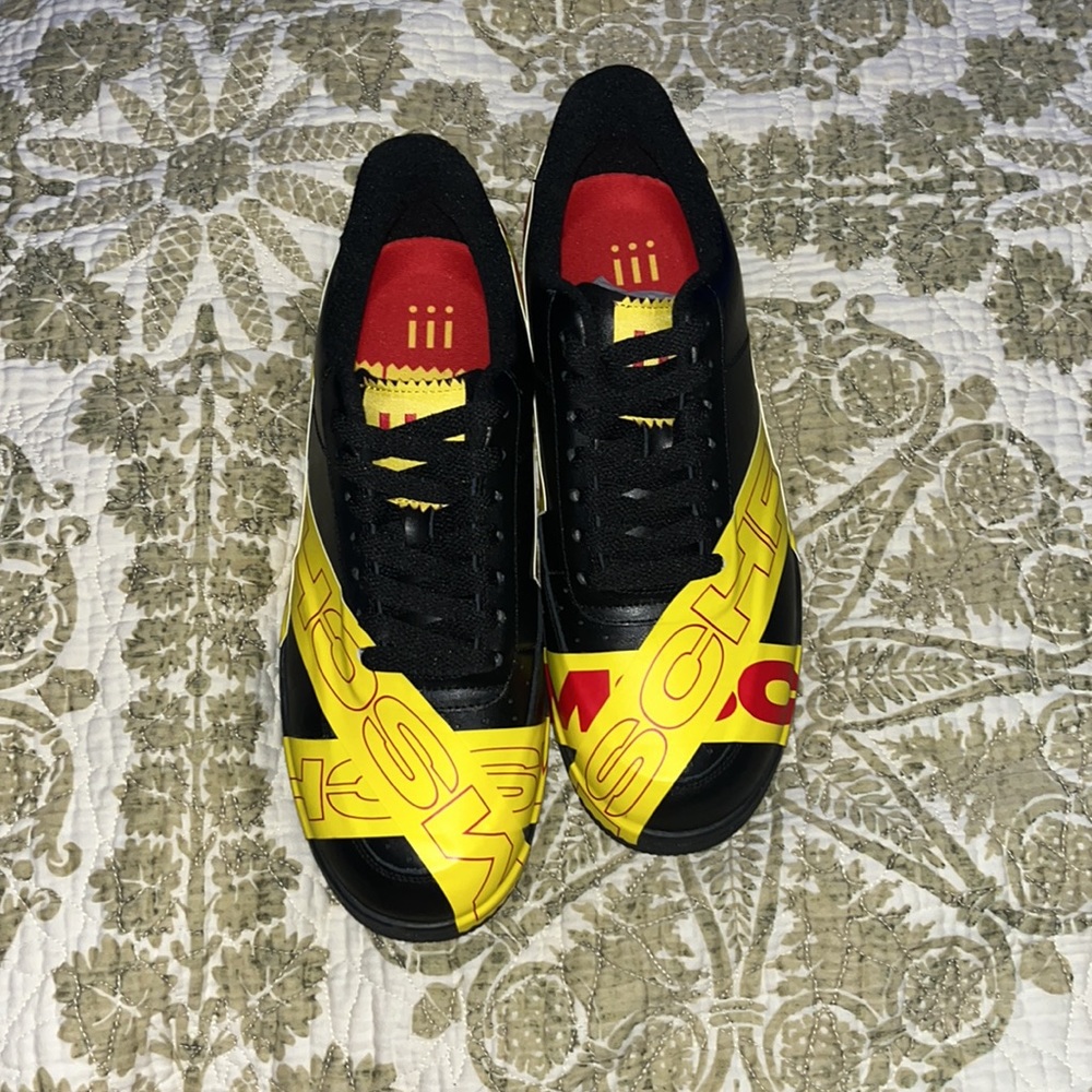 Shoes - Picture 3 of 4